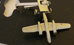 Tirador de cremallera o bolso con forma de avión pequeño de peltre con forma de bombardero B-25 Mitchell de la Segunda Guerra Mundial de North American Aviation