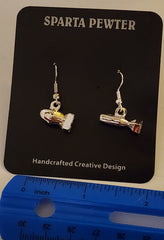 Pendientes de bomba atómica con hombre gordo y niño pequeño