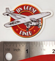 Miniadhesivo con el logotipo redondo de Tri-Motor de Tin Goose Diner