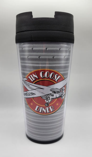 Taza de viaje con remaches y logotipo de tres motores de Tin Goose Diner