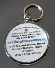 Rosie la remachadora We Can Do It Llavero acrílico con el logotipo de LAM y lunares en rojo y blanco