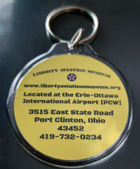 Rosie la remachadora We Can Do It Llavero acrílico con el logotipo de LAM en amarillo