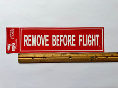 Pegatina para parachoques con la frase "Quitar antes del vuelo" de RBF