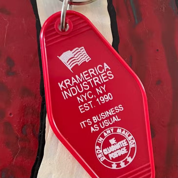 Llavero con llavero de motel de Kramerica Industries (Seinfeld) 