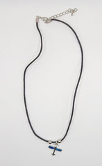 Collar de concha de paua en forma de avión 