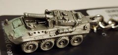 Llavero de peltre del vehículo General Dynamics LAV III