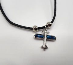 Collar de concha de paua en forma de avión 