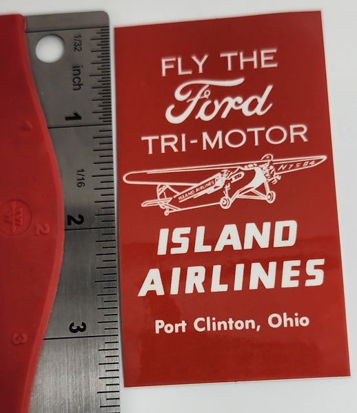 Adhesivo flexible vertical de 2 x 3,5 pulgadas con la leyenda "Vuela con Ford Island Airlines"