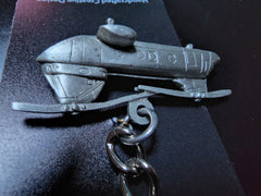 Llavero de peltre con el helicóptero Boeing Vertol CH-46 Sea Knight