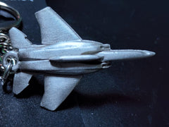 Llavero de peltre con el avión de combate McDonnell Douglas F-15E Strike Eagle