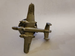 Pin de solapa de peltre con forma de avión bombardero Mitchell B-25 de North American Aviation de la Segunda Guerra Mundial