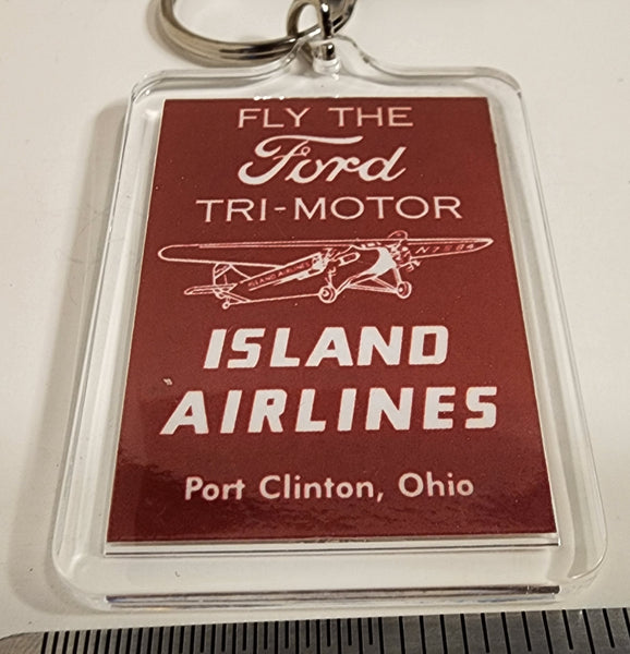 Llavero acrílico con el logotipo rectangular de Fly the Ford Island Airlines