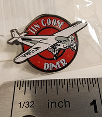 Pin de solapa esmaltado con el logotipo de Tin Goose Diner