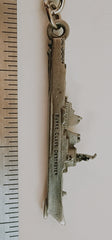 Llavero de peltre con forma de barco destructor de la clase Arleigh Burke en 3D