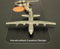 Llavero de peltre con el avión Lockheed C-130 Hercules