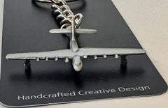 Llavero de peltre con forma de avión Hughes H-4 Hercules "Spruce Goose"