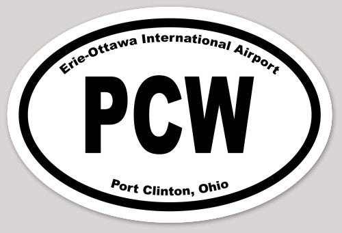Adhesivo con el acrónimo europeo "PCW" (Aeropuerto Internacional Erie-Ottawa) en forma ovalada
